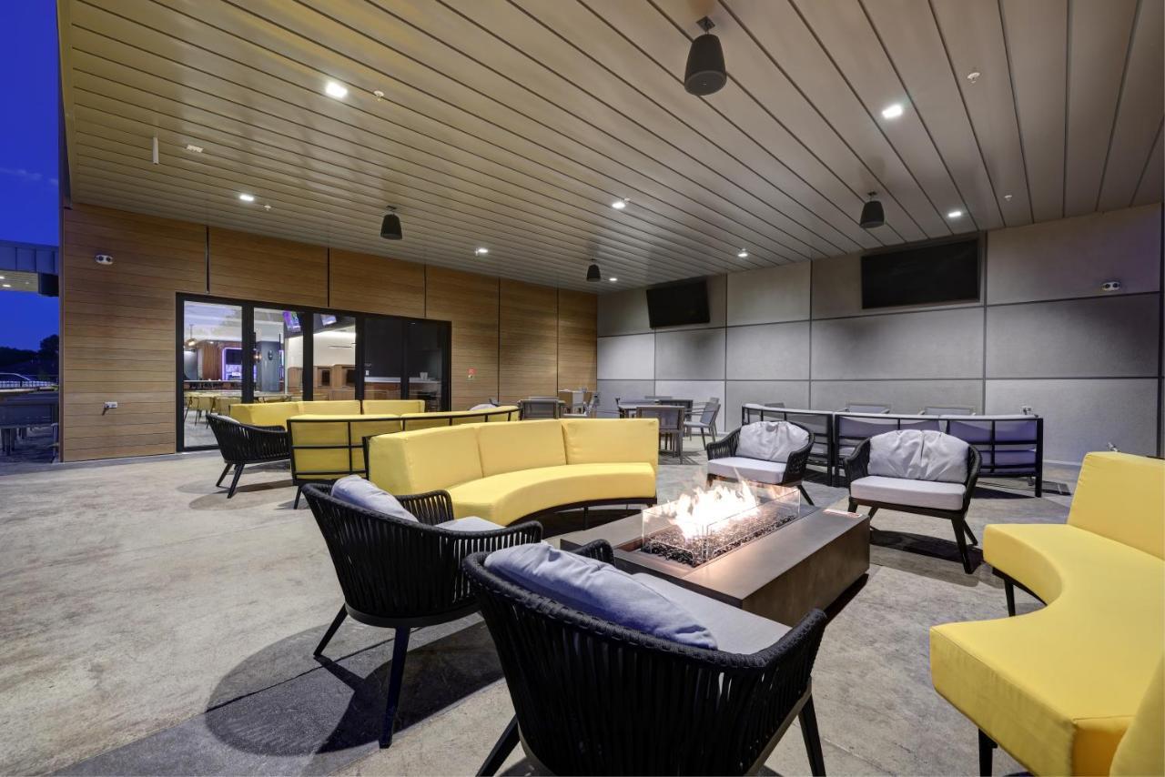 Courtyard By Marriott Iowa City University Heights Екстер'єр фото