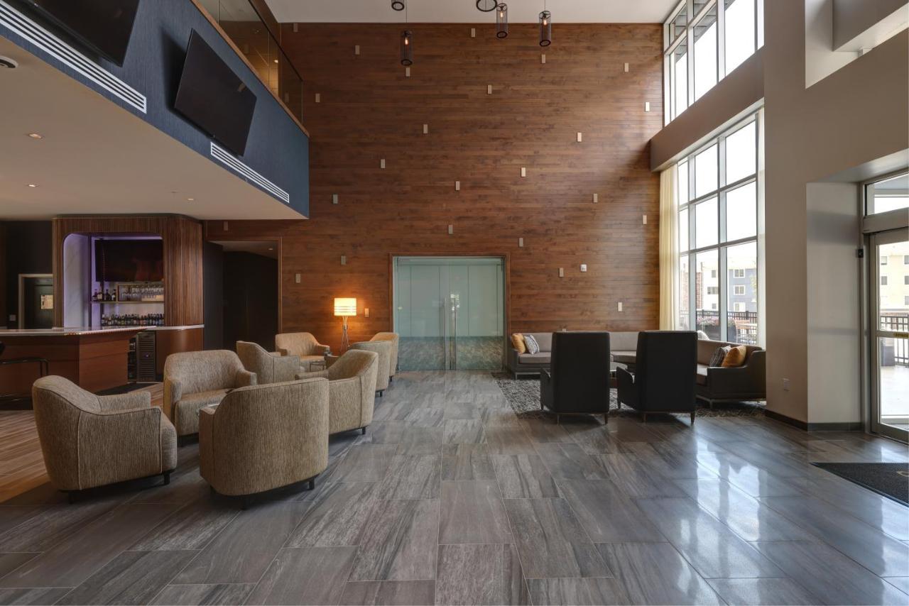Courtyard By Marriott Iowa City University Heights Екстер'єр фото