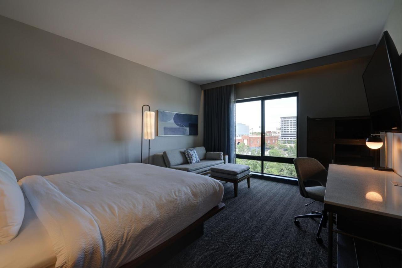 Courtyard By Marriott Iowa City University Heights Екстер'єр фото