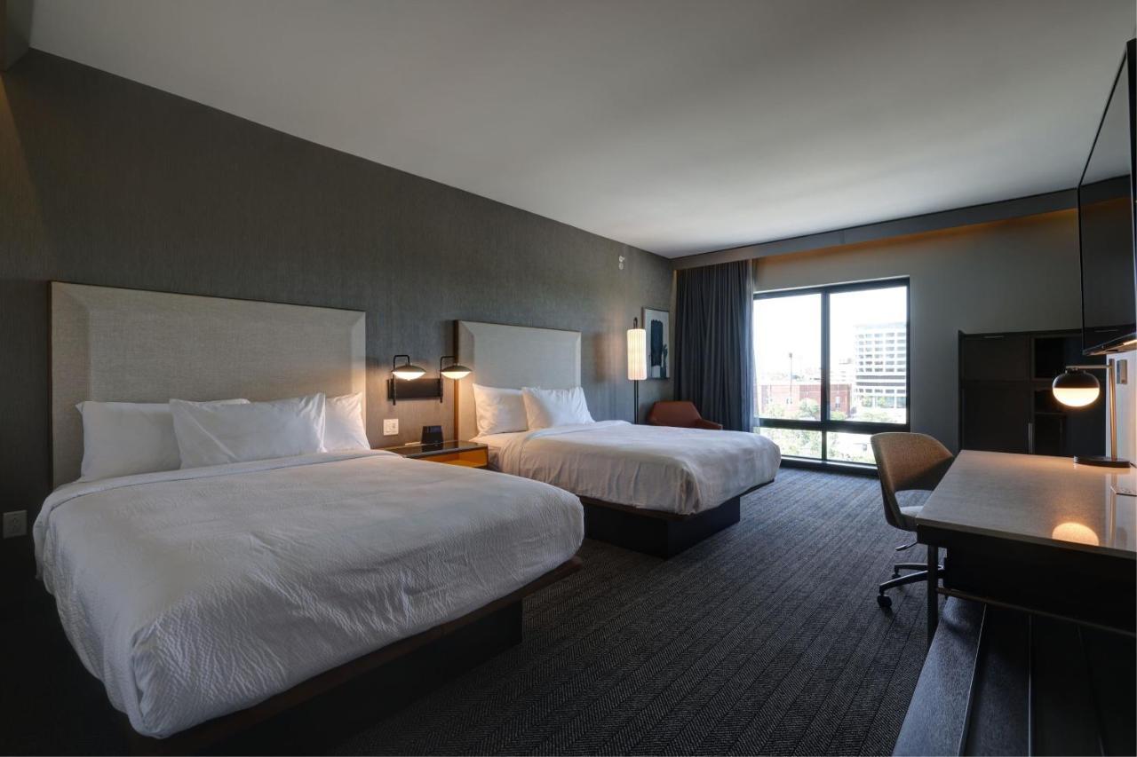 Courtyard By Marriott Iowa City University Heights Екстер'єр фото