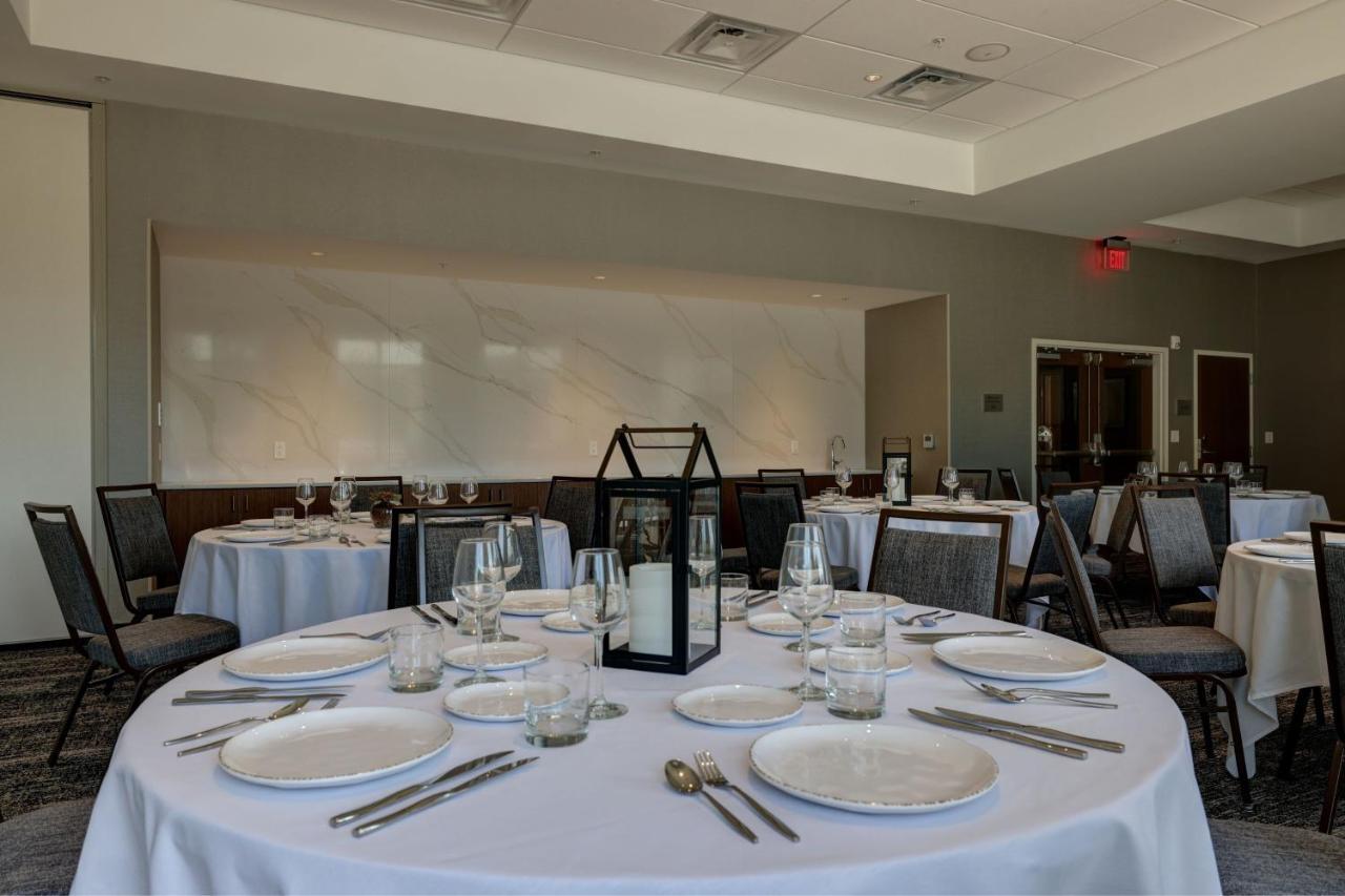 Courtyard By Marriott Iowa City University Heights Екстер'єр фото